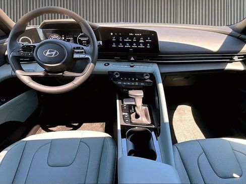 New 2026 Hyundai Elantra Limited FWD image 6