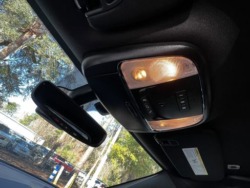 Used 2019 Jeep Grand Cherokee Limited image 29