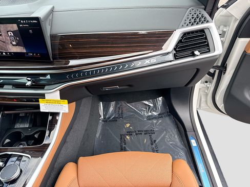 New 2026 BMW X5 sDrive40i w/ Climate Comfort Package RWD image 18