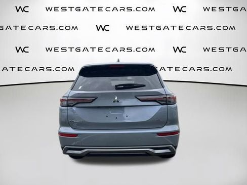 New 2026 Mitsubishi Outlander SE FWD image 11