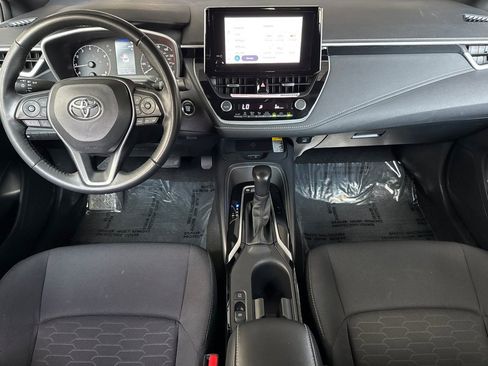 Used 2025 Toyota Corolla SE w/ SE Package FWD image 18