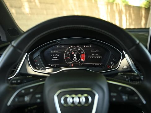 Used 2019 Audi SQ5 Premium Plus AWD/4WD image 29