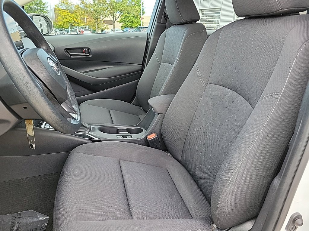 Used 2024 Toyota Corolla LE FWD image 11