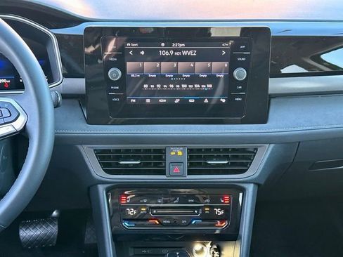 New 2026 Volkswagen Taos SE image 22