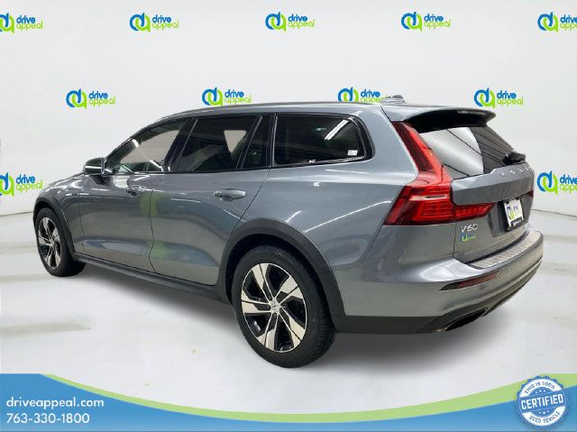 Used 2020 Volvo V60 T5 Cross Country w/ Protection Package Premier AWD/4WD image 8