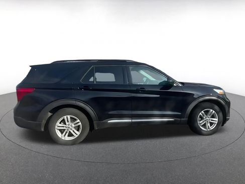 Used 2024 Ford Explorer XLT w/ Equipment Group 202A image 15