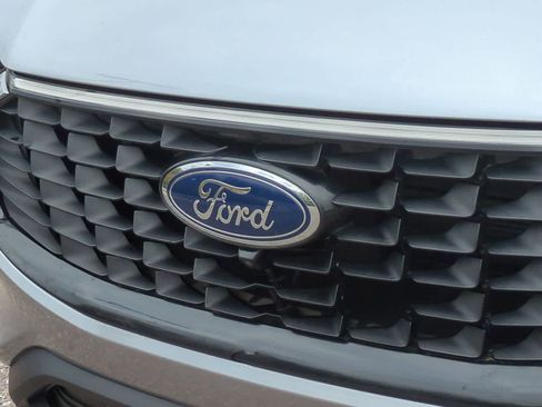 Used 2023 Ford Escape Platinum w/ Premium Technology Package AWD/4WD image 12