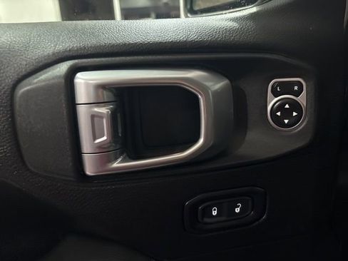 Used 2020 Jeep Gladiator Rubicon image 12