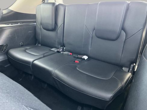 Used 2024 Nissan Armada SL image 23