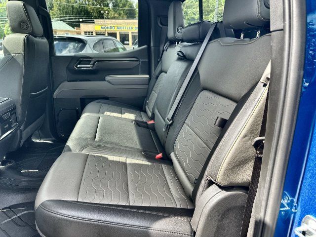 Used 2022 Chevrolet Silverado 1500 ZR2 w/ Technology Package AWD/4WD image 24
