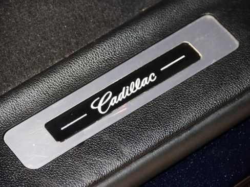 Used 2020 Cadillac Escalade Luxury image 25