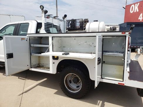 Used 2018 Ford F350 XL w/ Power Equipment Group AWD/4WD image 11