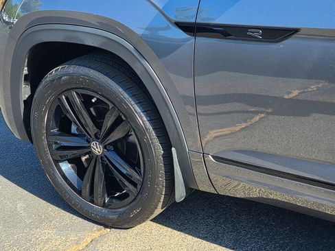 Certified 2023 Volkswagen Atlas SEL R-Line AWD/4WD image 12