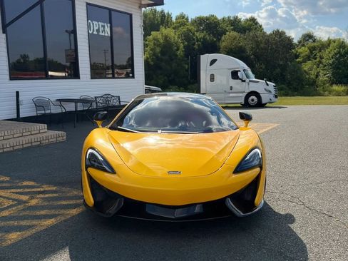 Used 2017 McLaren 570S Coupe RWD image 2