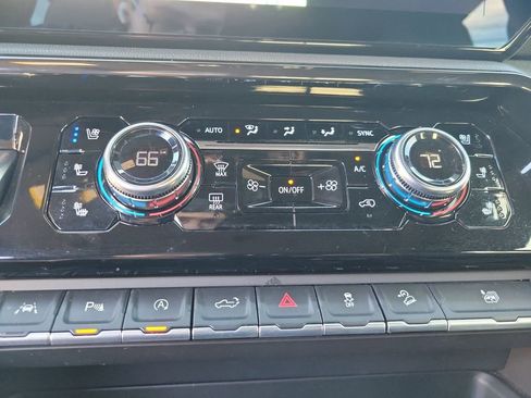 Used 2022 GMC Sierra 1500 AT4 w/ AT4 Premium Package image 21