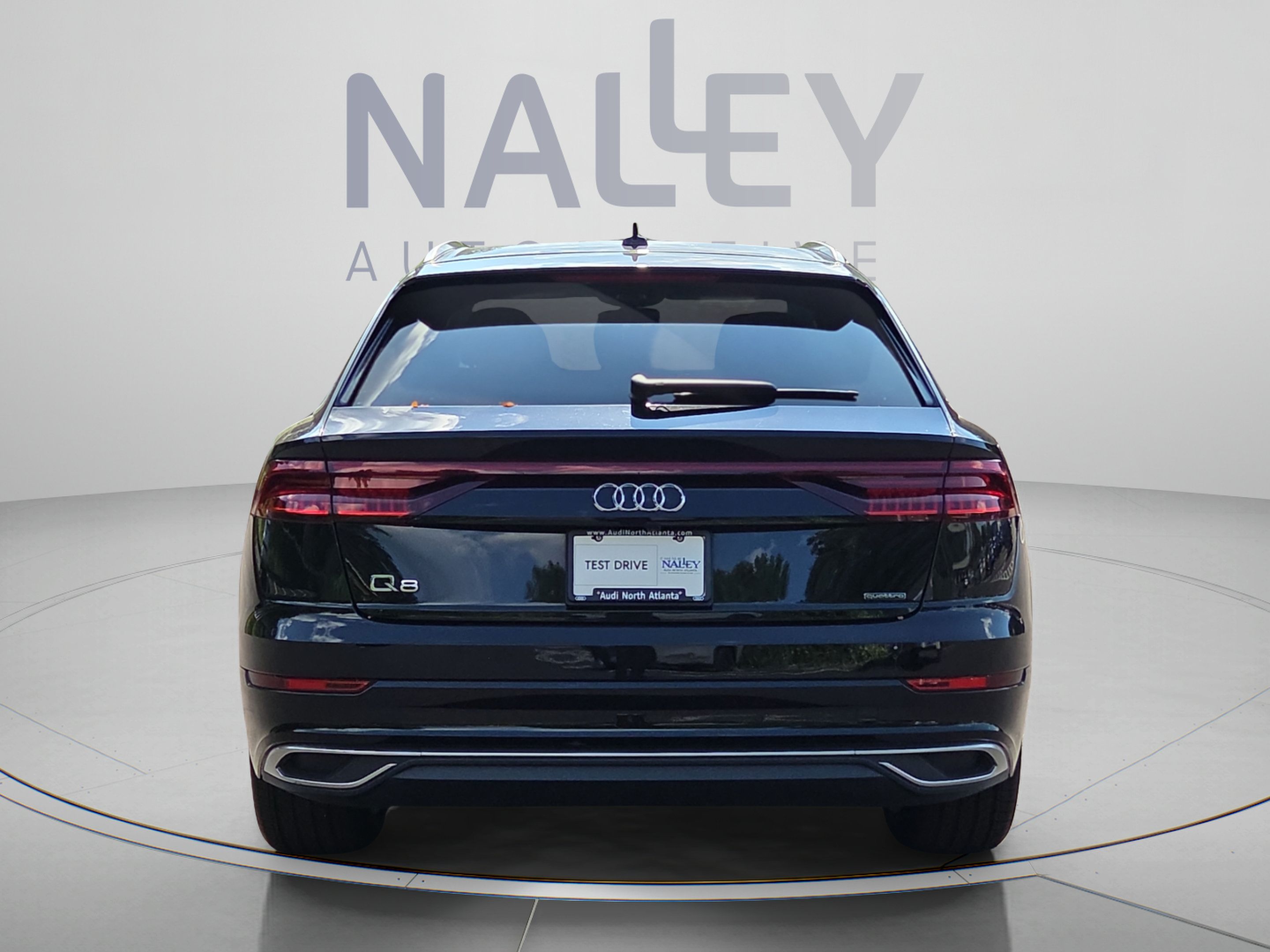 Used 2023 Audi Q8 Prestige AWD/4WD image 4