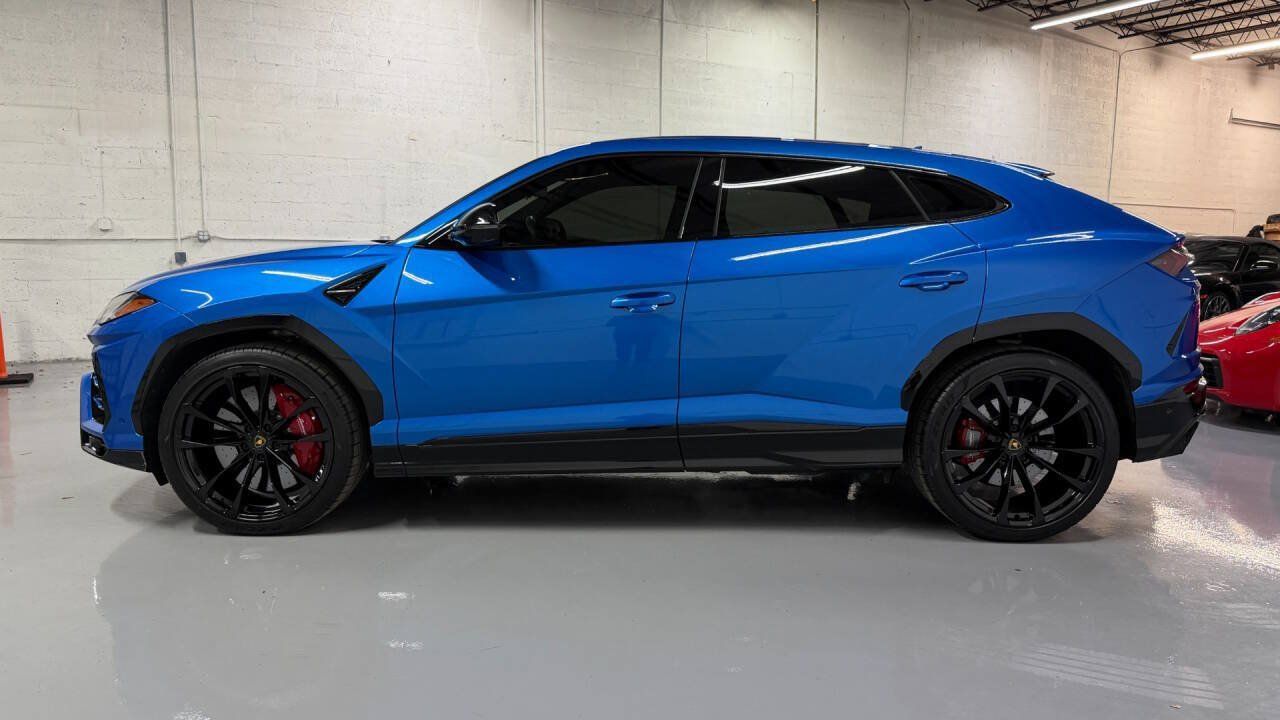 Used 2021 Lamborghini Urus AWD/4WD image 22