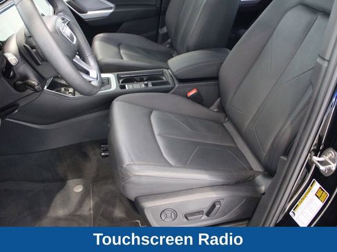Certified 2025 Audi Q3 2.0T Premium w/ Convenience Package AWD/4WD image 12