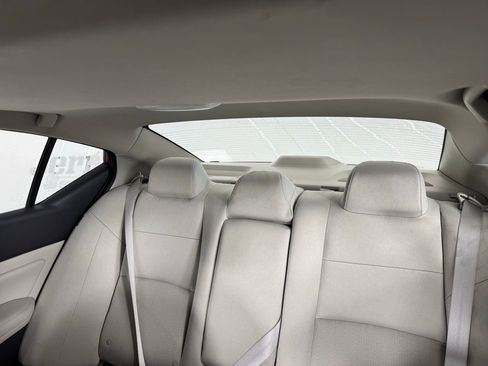 Used 2022 Nissan Altima 2.5 SV w/ SV Premium Package image 5