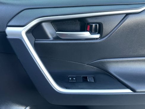 Certified 2025 Toyota RAV4 XLE image 19