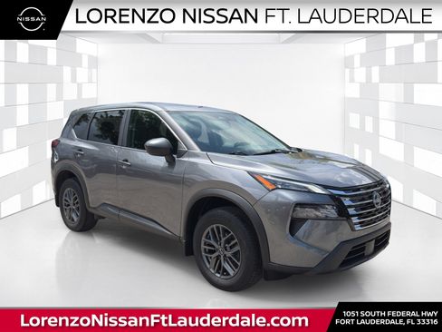 Used 2025 Nissan Rogue S FWD image 1