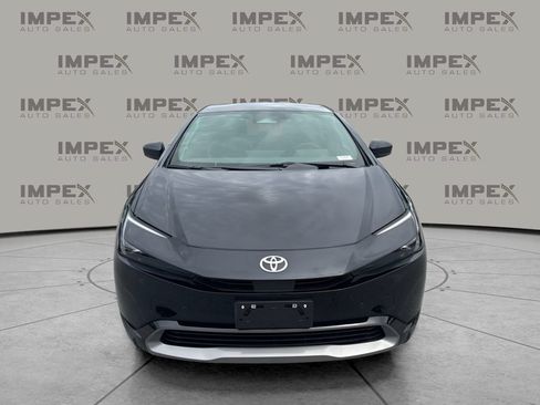 Used 2026 Toyota Prius XLE FWD image 5