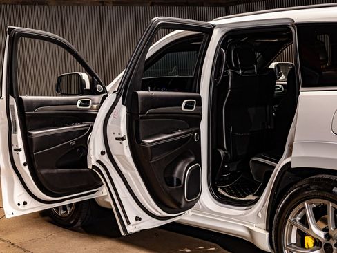 Used 2018 Jeep Grand Cherokee Trackhawk w/ Trailer Tow Group IV image 25