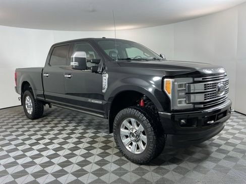 Used 2017 Ford F350 Platinum w/ Platinum Ultimate Package image 3