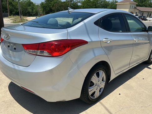 Used 2013 Hyundai Elantra GLS image 5