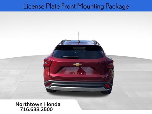 Used 2024 Chevrolet Trax LT w/ Sunroof Package image 6