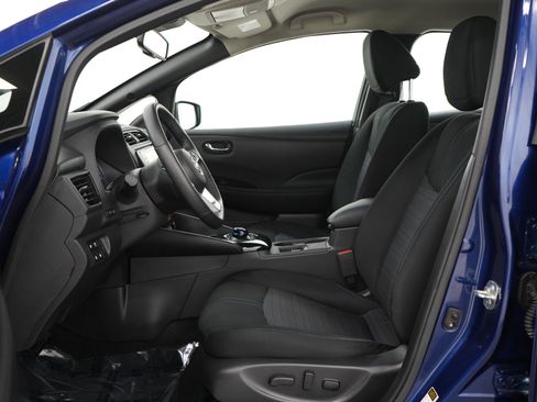 Used 2024 Nissan Leaf SV Plus image 17