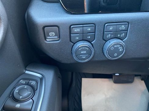 New 2026 Chevrolet Silverado 1500 LT image 17