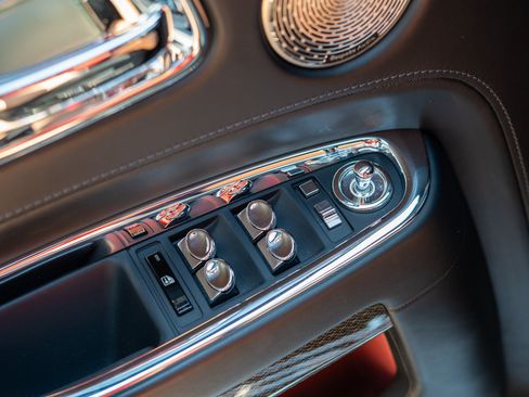 Certified 2018 Rolls-Royce Ghost RWD image 12