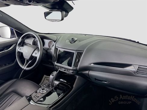 Used 2022 Maserati Levante Modena image 30