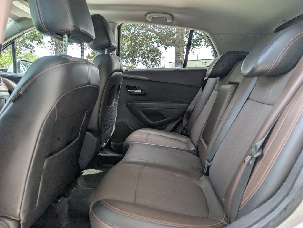 Used 2015 Chevrolet Trax LT w/ LT Plus Package FWD image 11