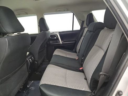 Used 2018 Toyota 4Runner SR5 AWD/4WD image 29