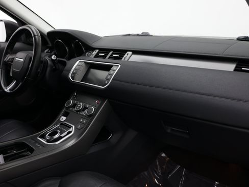 Used 2018 Land Rover Range Rover Evoque SE AWD/4WD image 37