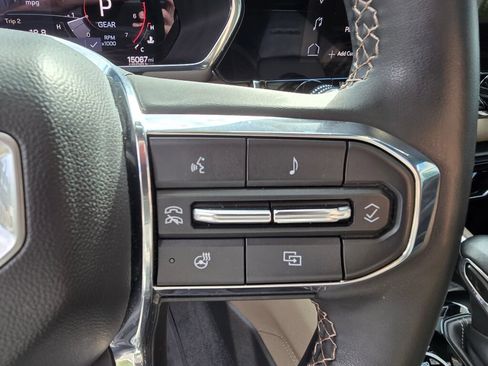 Used 2023 GMC Canyon Denali w/ Denali Black Edition AWD/4WD image 22