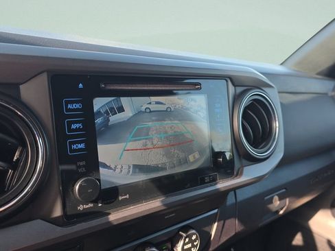 Used 2019 Toyota Tacoma TRD Sport RWD image 17