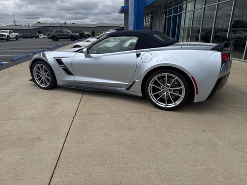 Used 2017 Chevrolet Corvette Grand Sport RWD image 5