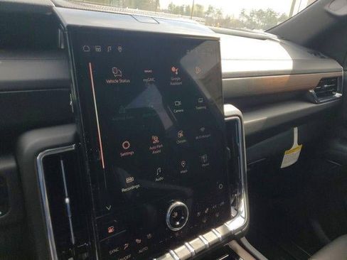 New 2026 GMC Yukon Denali w/ Denali Reserve Package image 25