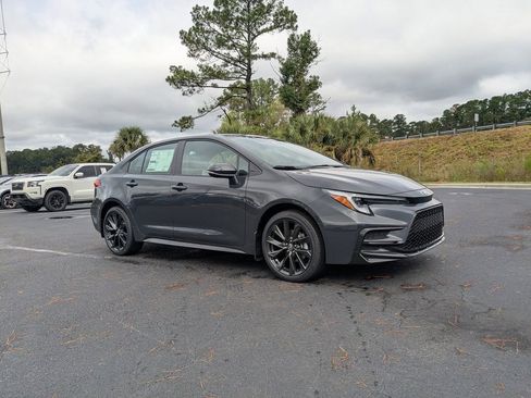 New 2026 Toyota Corolla SE FWD image 2