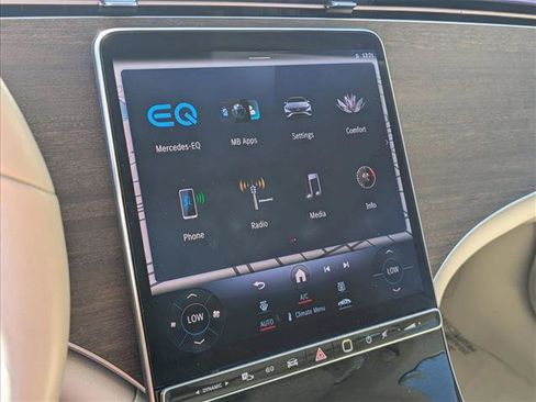Used 2022 Mercedes-Benz EQS 450+ Sedan image 15