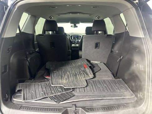 Used 2021 GMC Acadia SLE image 27