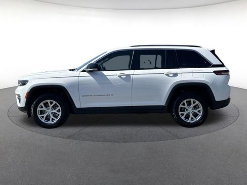 Certified 2023 Jeep Grand Cherokee Limited w/ Trailer Tow Prep Group (B) AWD/4WD image 2