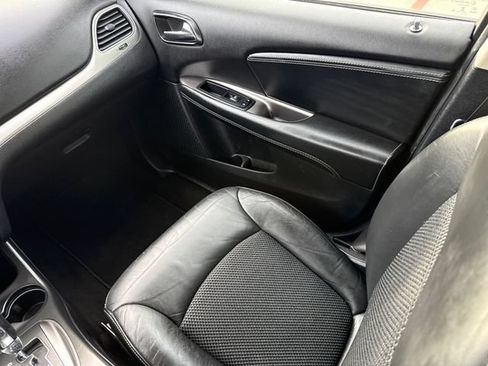 Used 2018 Dodge Journey Crossroad FWD image 13