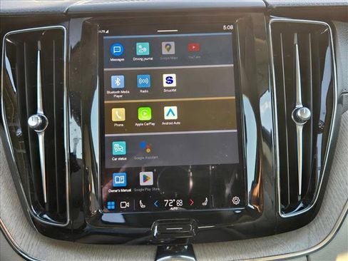 Used 2022 Volvo XC60 B5 Inscription w/ Protection Package Premier image 11