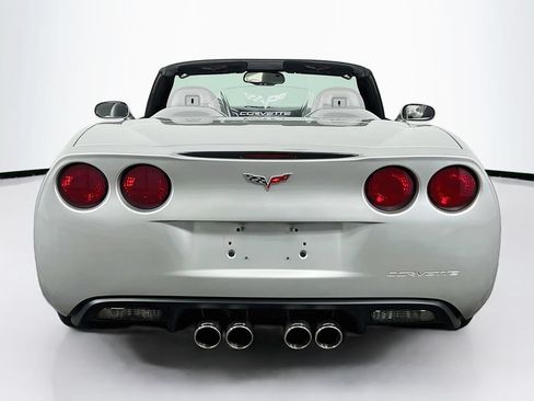 Used 2005 Chevrolet Corvette Convertible w/ Preferred Equipment Group RWD image 25