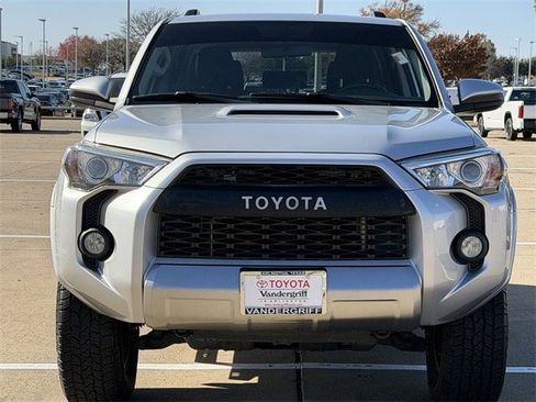 Used 2019 Toyota 4Runner TRD Off-Road image 7