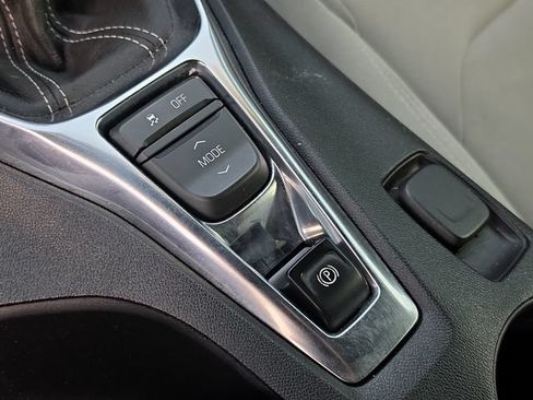 Used 2021 Chevrolet Camaro LT RWD image 25